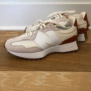 New Balance 327 sea salt rust oxide color way, NIB, women’s size 9